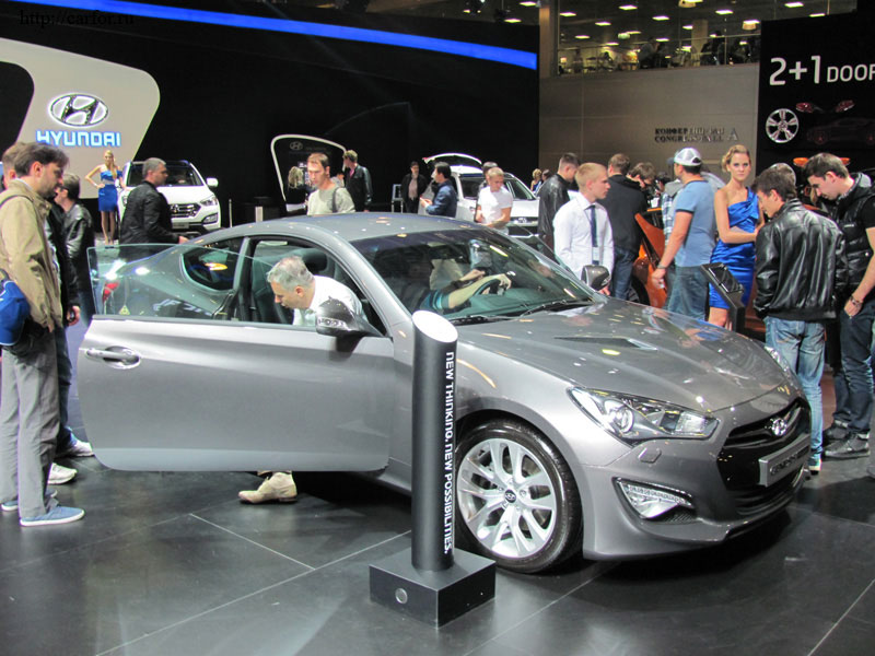 Hyundai Genesis 2012
